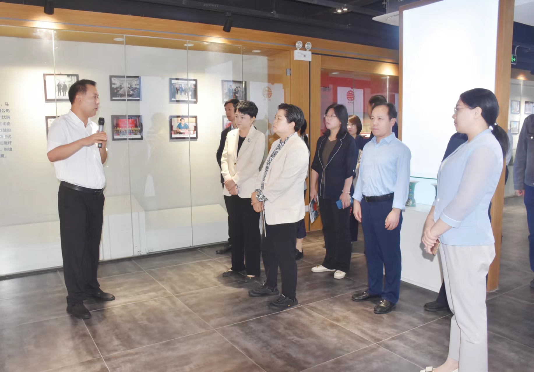 1bea19028499eb3bab7998eac79d194